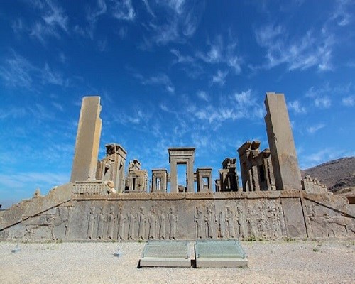 Persepolis (Takht-e Jamshid): A Journey through Ancient Persian Grandeur - Visit Our Iran - Discover Iran