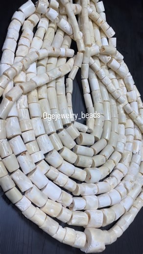 It’s beginning to look a lot like luxury… Ivory coral edition🎄 Book yours now before its sold out. These are authentic ivory coral beads not regular 🔥🔥🔥 Please send a DM to order or WhatsApp 08091965536 Worldwide shipping 🇨🇦🇳🇬🇺🇸🇮🇹🇬🇧🏴󠁧󠁢󠁥󠁮󠁧󠁿 #beadsinnigeria #coralbeads #coralbeadsinlagos #coralbeadsinph #coralbeadsinabuja #coralbeadsinusa #nigeriansindiaspora #explore #trendingreels #traditionalmarriage #foryoupage #damaskfabric #goldbeadball #ogejewelry_beads #brideandgroom #