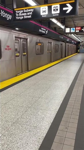 TTC Sheppard Subway TR 6171 - 6176 leaves Sheppard-Yonge #ttc #subway