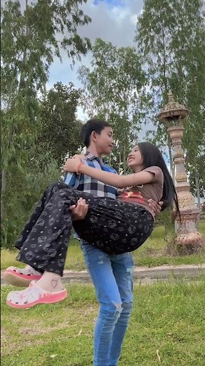 I Like to Hug My Girlfriend 💖 | Sweet & Lovely Couple Moments#CoupleGoals #SweetLove