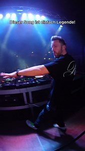 Einfach ein Legendenremix! 🔊😎🤝🏻 #hardstyle #dj #onstage #light #remix #adaro #harddriver | Jerome (DJ - Artist)