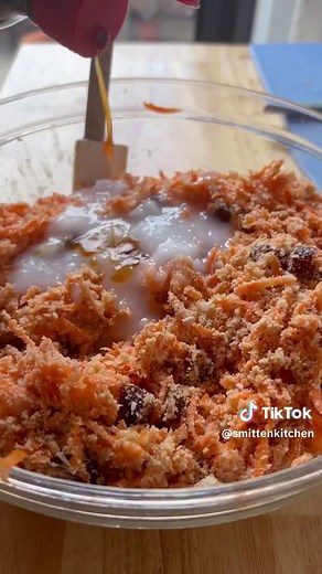 Delicious Carrot Cake with Coconut and Dates Recipe