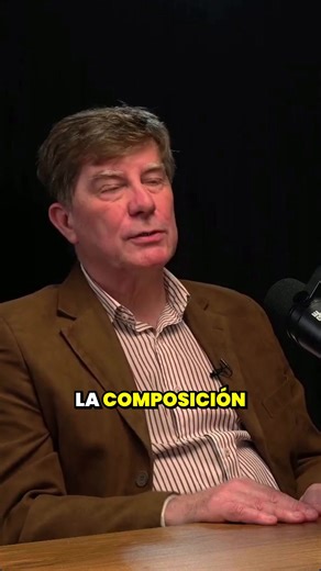 Si el producto es el mismo, ¿por qué eligen comprar el más caro? Si le preguntás a 10 personas una marca de lavandina, 8 te dicen la líder. Marcelo Celani detalla cómo un atributo intangible (la reputación) rompe la lógica racional de precios y hace que el cliente elija pagar más por exactamente el mismo producto. ¿Qué atributo diferencial estás construyendo hoy en tu negocio? Mirá el episodio completo de Detrás del Algoritmo en Youtube y Spotify 📺 #marianosirena #ecommerce #mercadolibre powere