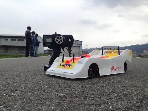 激速！ラジコンカー400km/h!?