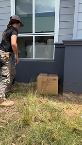 The name is Lightning… Greased lightning ⚡️ This is a great example of a snake fleeing from what it perceives as a predator (me) and squiggling straight towards someone. (Red Bellied Black Snake) The home owner isn’t being chased, the snake just wants to go to safety, and sometimes, that safety is behind you! In the form of a burrow or another shelter. To avoid a fright like this though, just leave them alone. Give the space and call a snake catcher with reflexes like mine… I’m like a ninja.. 🥷