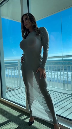 Kristen Graham on Instagram: "Photoshoot vibes ☀️ #goodmorning #myrtlebeach"