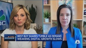 Best Buy beats earnings estimates as holiday season kicks off