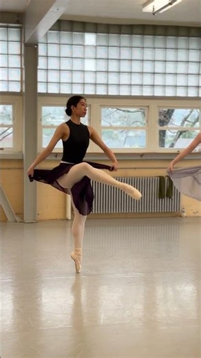 Hops on pointe for Easter Sunday! | Duet from La Fille Mal Gardée #ballet #ballerina
