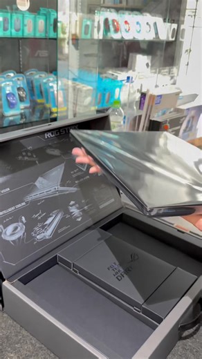 2025 ROG STRIX SCAR-18 G835LW-SA149W - CPU :Intel® Core™ Ultra 9 275HX 5.4GHz - Intel® AI Boost NPU 24 cores, 24 Threads - RAM : 32GB (DDR5) - Storage : 1TB M.2 PCIe 4.0 - ROG Nebula HDR 18-inch WQXGA 2.5K - G-Sync 240Hz Mini LED DCI-P3:100% - NVIDIA RTX™ 5080 16GB GDDR7 - OS : Windows 11 License - 3.30 Kg | 90WHrs, 4S1P, 4-cell Li-ion - Backlit Chiclet Keyboard Per-Key RGB - Code : L001-2944SA155WB1 ------------------------- - Free : Asus ROG backpack - Free : Asus ROG Gladius III P514 / Pad | 