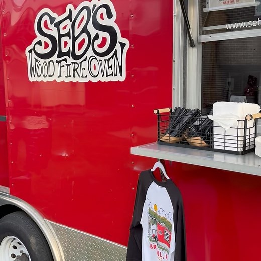 Tiverton Farmers Market on Reels