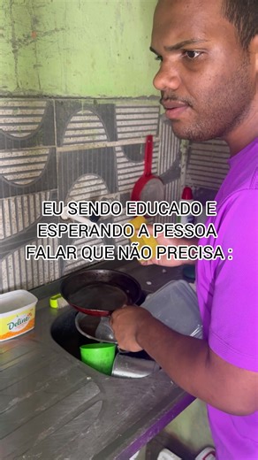 A Vizinha e os Pratos: Um Acordo Inusitado