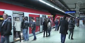 Verbesserungen bei der S-Bahn: Ab dem 13. Dezember fahren die S-Bahnen auf allen Linien nachts 30 Minuten länger und drei zusätzliche Vollzüge sorgen morgens in der S60 für mehr Platz. Alle Infos unter: www.vvs.de/freie-seiten/fahrplanwechsel-bei-s-bahnen-und-regionalbahnen | VVS