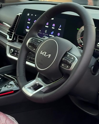 Interior Walkaround of the New Kia Sportage L
