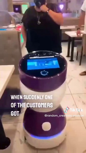 Peanut: The Hilarious Robot Waiter at Your Service