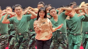 😲😲 Cre: POC Dance Crew #yêulínhkhôngphảitính | Yêu Lính Không Phải Tính