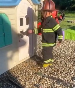 190K views · 2.3K reactions | #febrabomvideos Firefighter Training Kids Acompanhe a Febrabom no Facebook https://www.facebook.com/febrabomOficial | Febrabom Rio Grande do Sul | Facebook