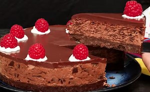 Čokoladna Torta Fantazija - brza i bez pečenja.