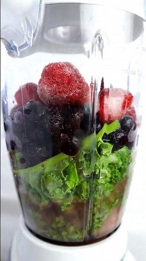 This easy berry juice is my BFF! *Click for recipe*