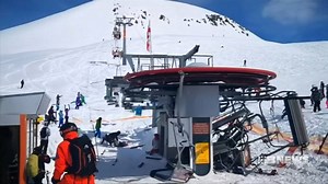 Skiers and snowboarders have been catapulted across a ski slope during a horror chair lift malfunction. MORE: https://www.9news.com.au/world/2018/03/17/07/46/horror-ski-lift-malfunction-flings-passengers #9News l http://9News.com.au | 9 News Sydney
