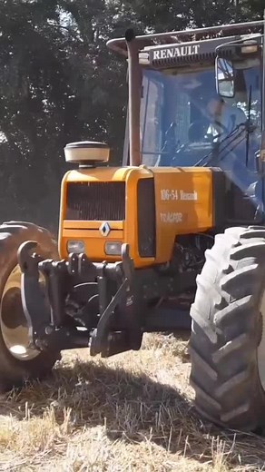 Exploring the Renault 106-54 Agricultural Machine