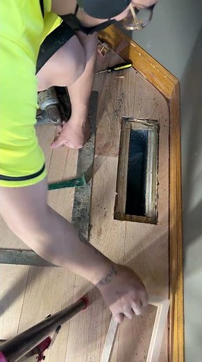 Installing Wooden Flush Vents #oak #flooring #woodworking #wood #floor #install #upgrade #diy #tips