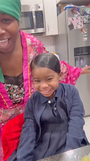 Low swoop heatless ponytail on my daughter 💕