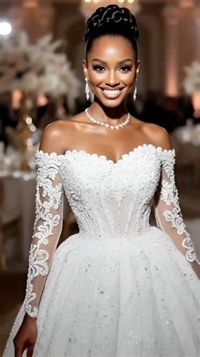 These Wedding Dresses Are Showing Up Everywhere 🤍 #bridal #weddingdress #fashiontrends