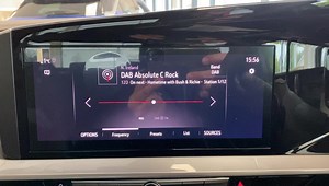 😉New to the All New Vauxhall Mokka & Mokka-e 🤩Pure Panel – Driver Information🤩 Pure Panel technology makes driving more intuitive, with a flowing design that presents the information you need. With up to a 10-inch infotainment touchscreen and 12-inch digital instrument cluster right in front of you, you can stay focused on the road ahead. ✅Driver Information & Digital instrumentation • Digital speedometer and rev counter • Satellite Navigation display • Digital fuel gauge with low fuel level 