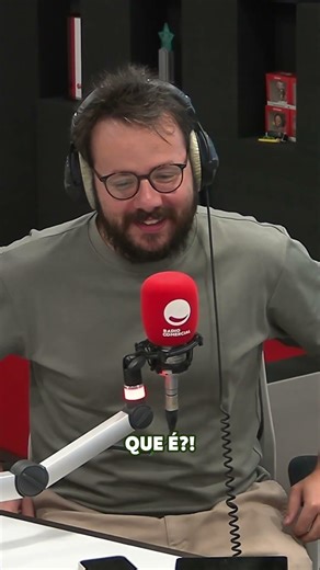 E não é que estamos a descobrir que vários membros da equipa conseguem imitar a voz do Mickey?