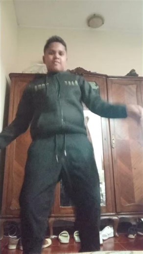 #nome da música Maps #vem cá neném