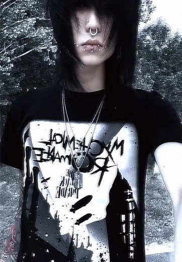 Emo boy party looks and scene style tips