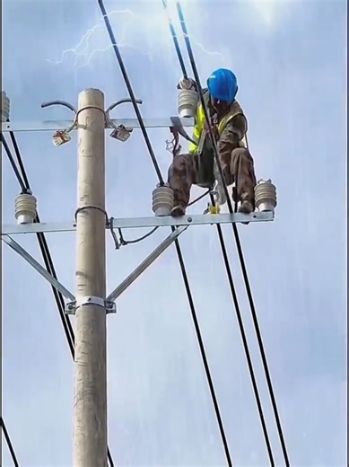 #high #quality #fitting #electrical #work #electrical #wair #please #follow #me #100k #views #UKTikTok #London #Manchester #BritishVibes #UKCreators #ForYouU