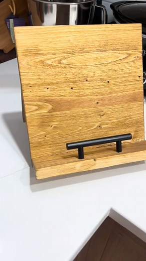 DIY wooden Cookbook stand #diy #woodworking #kitchen