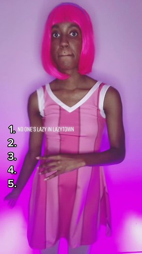 Stephanie Cosplay Jamming to Lazytown Songs