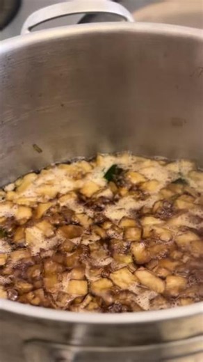 手作古早味冬瓜茶 新鲜冬瓜熬制一小时的冬瓜茶，做为糖水的汤底，不抢味多了份清甜#冬瓜茶 #糖水铺 #冬瓜 #富桂糖水 #没有科技含量的美食