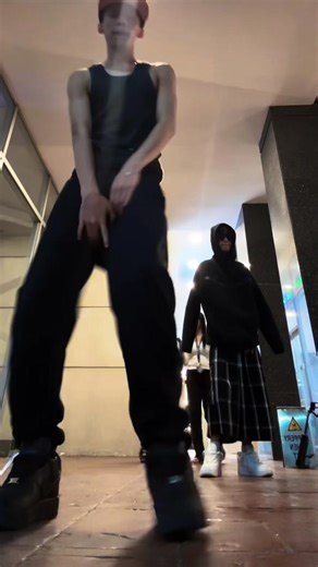 Master the Sturdy Dance: No Arms Challenge