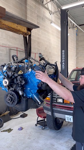 The Ford 460ci rebuilt and back to life - painted ford blue for a classic look #engine #engineshop #carrepair | Dave's Auto Center