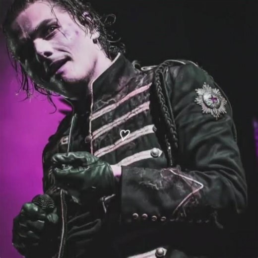 gerard way [ edit ]♡