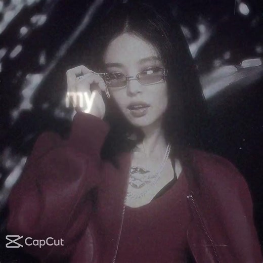 My Friend's are saying "Shut Up JENNNIE" Just get in the car 🍂‪@jennierubyjane‬