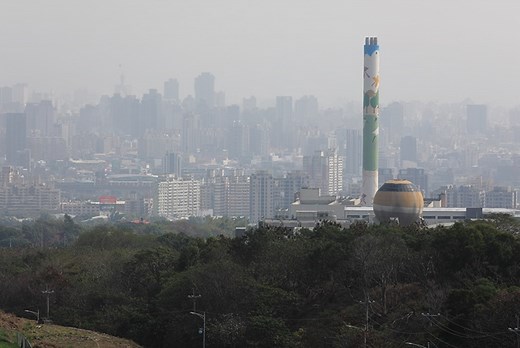 離我們最近的空污：焚化爐像太老的車　吃爛油、燒錯油、還超載｜天下雜誌