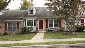 Enjoy scenic views, a bright open layout, and all the space you need...just steps from the fairway! Overlooking the 3rd green of Springfield Country Club. ⛳️✨ Don’t miss this one. Homes here don’t come up often! 📍1433 Country Club Drive, Springfield, PA 2 Beds | 2.5 Baths | 2,600 Sq. Ft. 👇 Comment GOLF VIEW for more details or a private showing! Listed by Gary Mercer Sr, Realtor, Gary Mercer Team at LPT Realty 📞 610-421-0817 | 🌐 www.garymercerteam.com Office 893 S. Matlack St, Suite 200, Wes