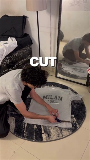 Crop a T-shirt in 3 steps #fashion #fashionhacks #model