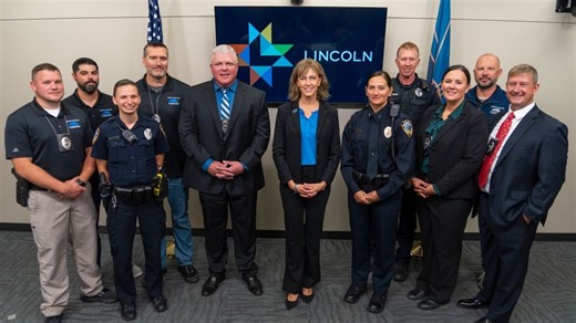 Lincoln mayor unveils police contract proposal to boost officer retention