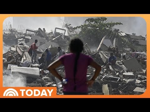 Images Show Massive Devastation From Venezuela Earthquakes