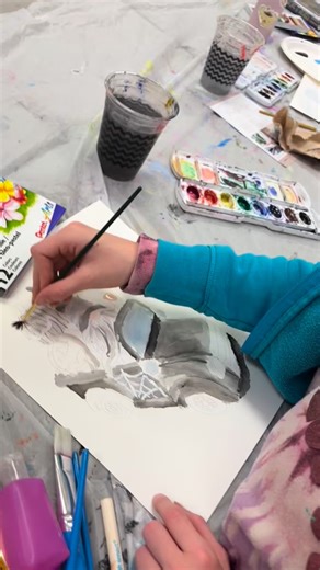 Our final Mixed Media Masterpiece was a spooktacular hit! The kids combined watercolour, acrylic, pastel, and more to bring their trucks, pumpkins, and spooky scenes to life — and the creativity was off the charts! 👻✨ Our next session starts Monday, so don’t miss out on the fun! 🖌️ Link in bio to sign up and join the fall art adventure! 🍂 | Alorah Designs