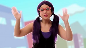 Wheels on the Bus Nursery Rhyme Song on Tea Time with Tayla