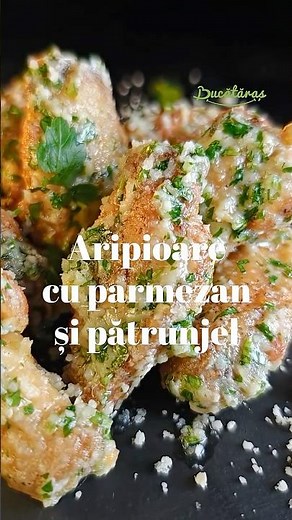 Cele mai aromate Aripioare de pui cu unt si parmezan