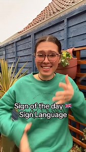 1K views · 783 reactions | How to sign ‘snow’ In British Sign Language #bsl #signlanguage #britishsignlanguage #deaf #sse #sign | Adeleonova | Facebook