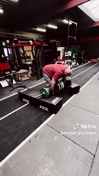 Log lift 135KG X 4 #fyp #gym #gymrat #belgium #strongman #log #logpress