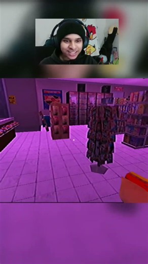 There’s a creepy old man in the gas station #skinfreak #horror #terrydoindawork